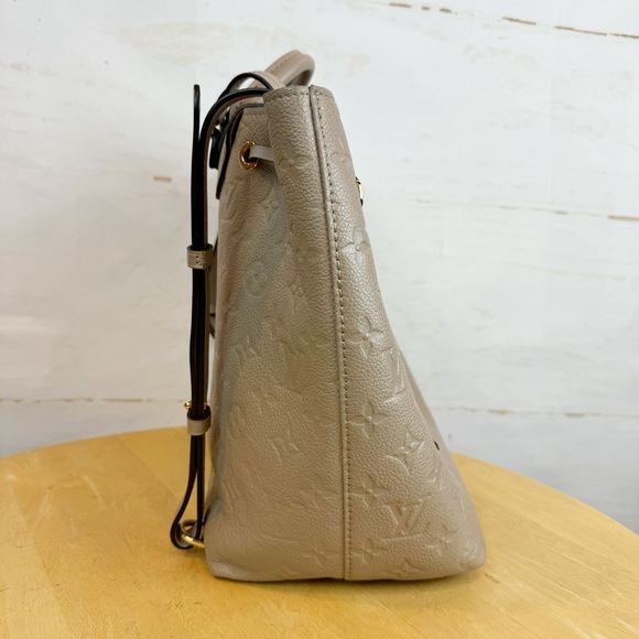 Louis Vuitton | Montsouris Backpack - Picture 7 of 16